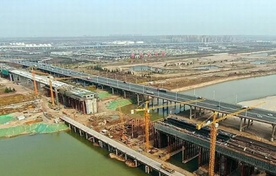 泾渭河特大桥操纵白菜网
厂高端最新白菜网站送彩金2022
万余吨
